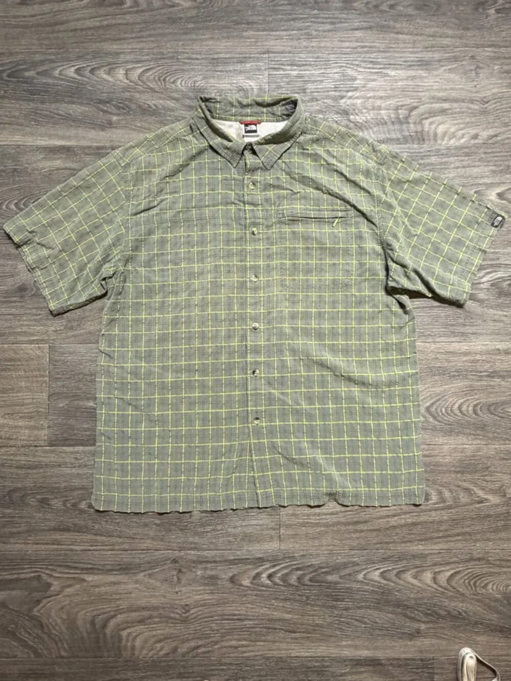 The North Face Mens XL Plaid Button Up Shirt Short Sleeve Khaki Yellow Checkered